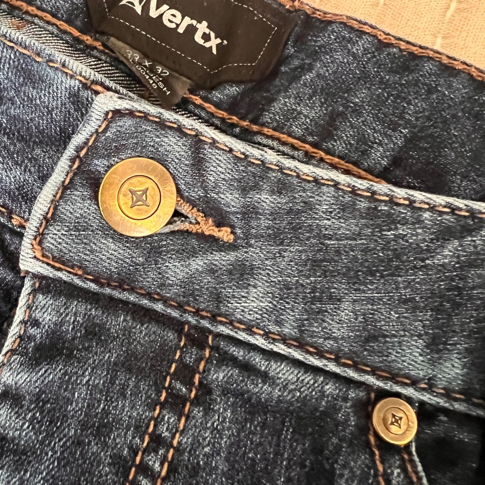 EUC Men’s VERTX Classic DARK WASH Blue Jeans 33x32 - Picture 8 of 10